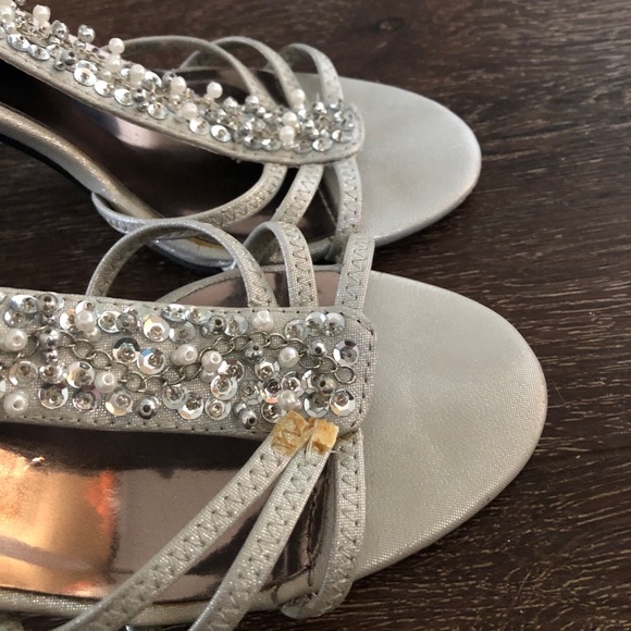 New York Transit Silver Heels | Size 5 - Picture 7 of 9